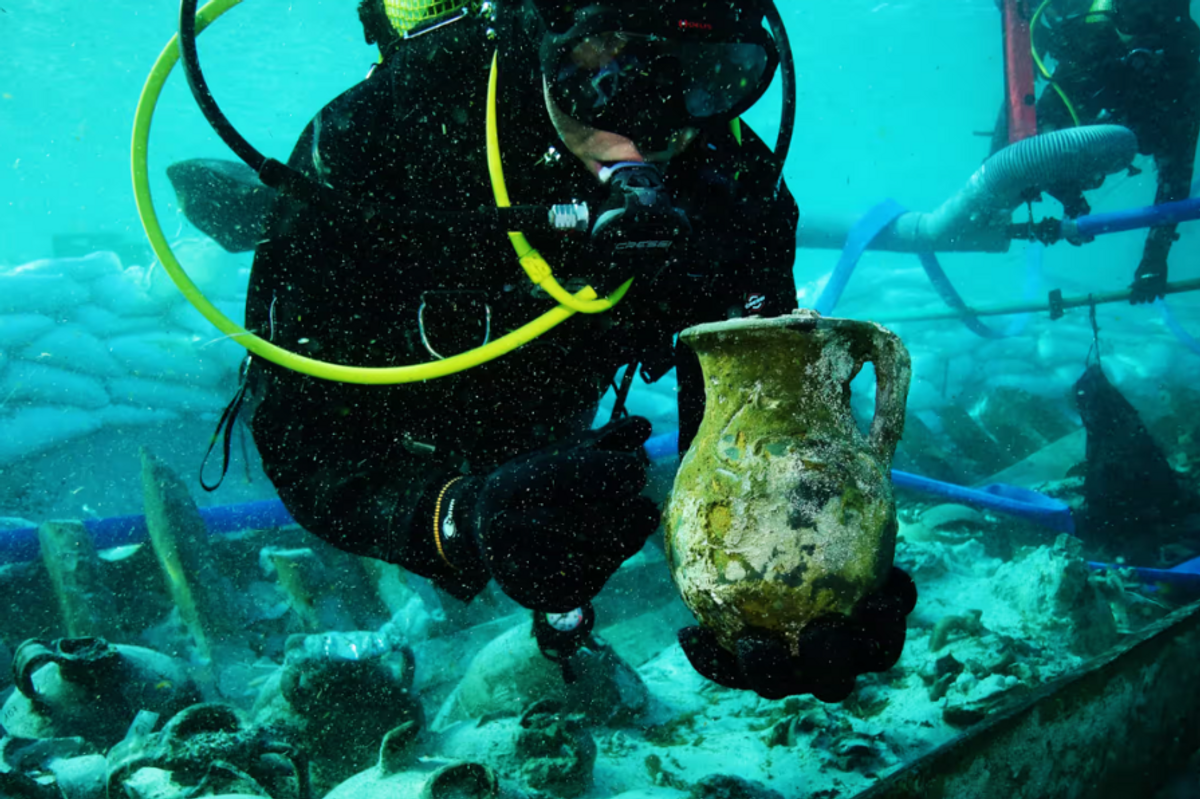 Roman shipwreck recovered off Spanish coast 