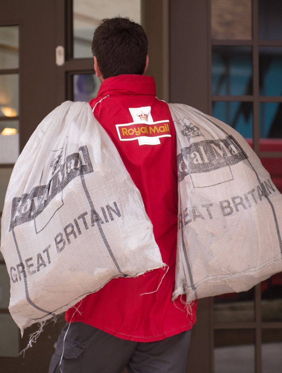 Royal Mail workers are to stage a further 48-hour strike from September 30