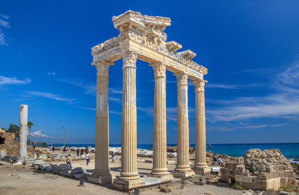 Ruins of the Temple of Apollo, Side