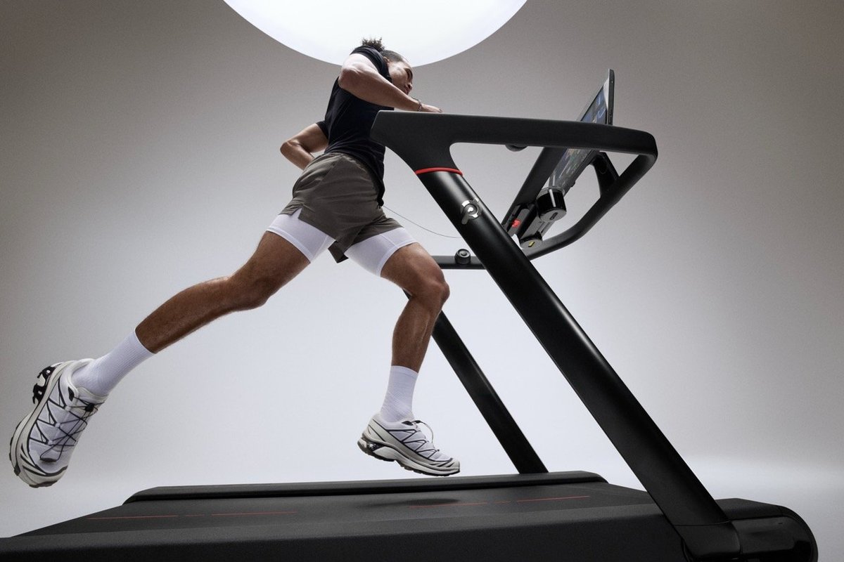 Running workout on Peloton treadmill