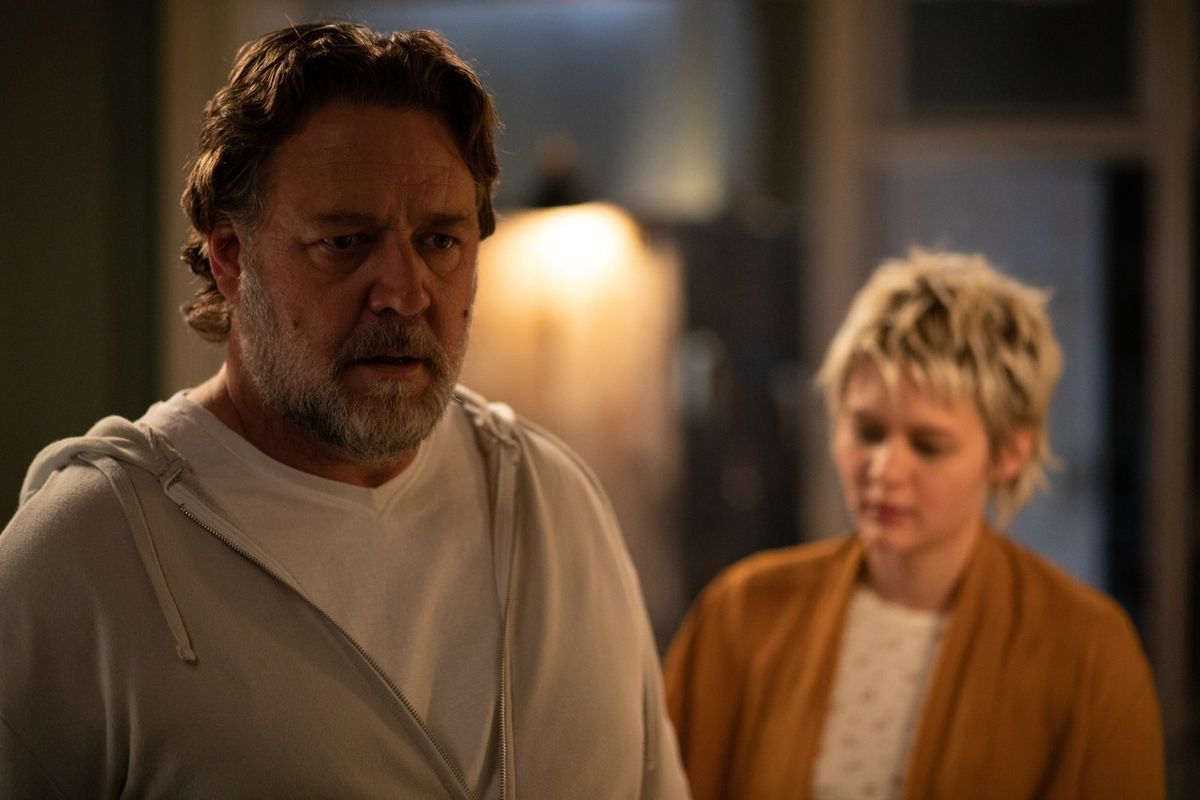 Russell Crowe and Ryan Simpkins