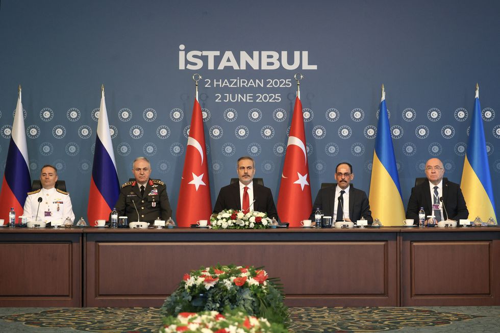 Russian and Ukrainian delegations