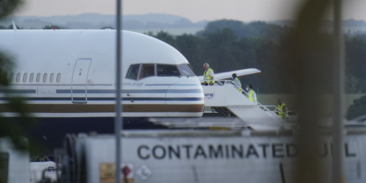 NextImg:Detained Rwanda scheme migrants SET FREE as Home Office prepares to axe scheme under Labour