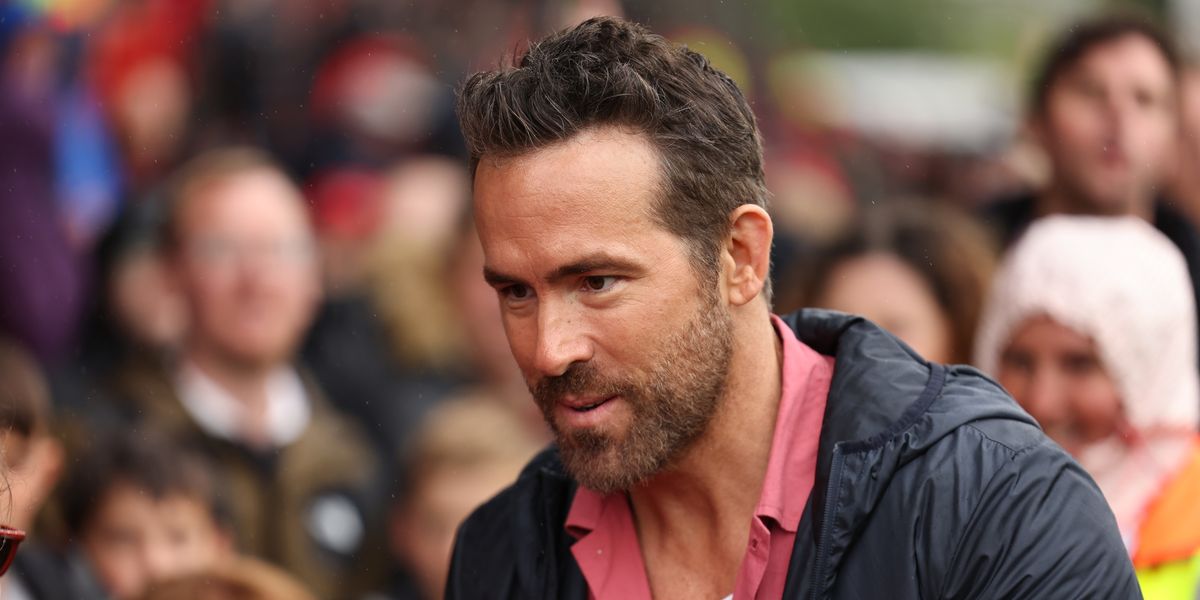 Ryan Reynolds takes aim at Southampton over spygate scandal Ryan Reynolds takes aim at Southampton over spygate scandal