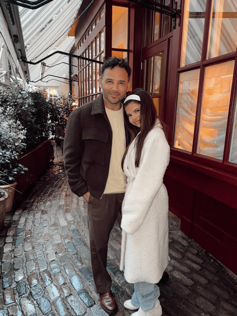 Ryan Thomas and Scarlett Thomas