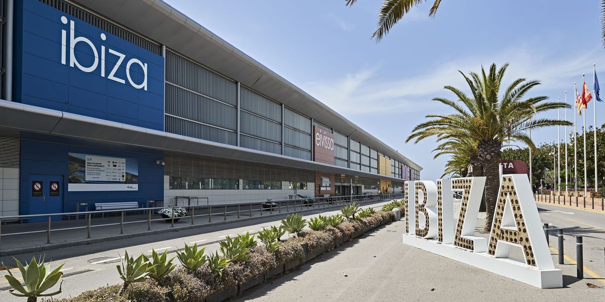 NextImg:Ryanair 'bomb threat' sparks urgent closure of Ibiza airport as passenger pulled from plane