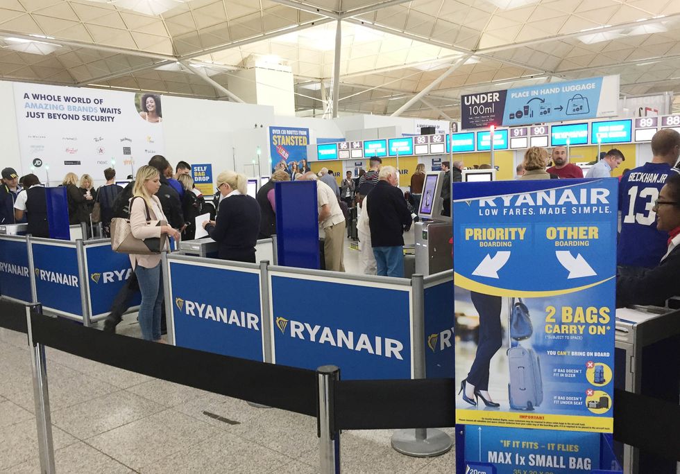 Ryanair check in queue