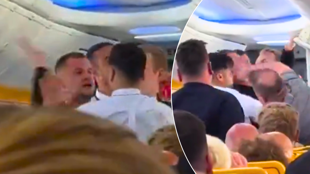 Ryanair flight/Ryanair fight