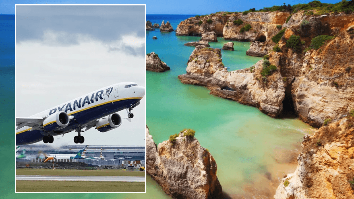 Ryanair plane / Algarve Portugal