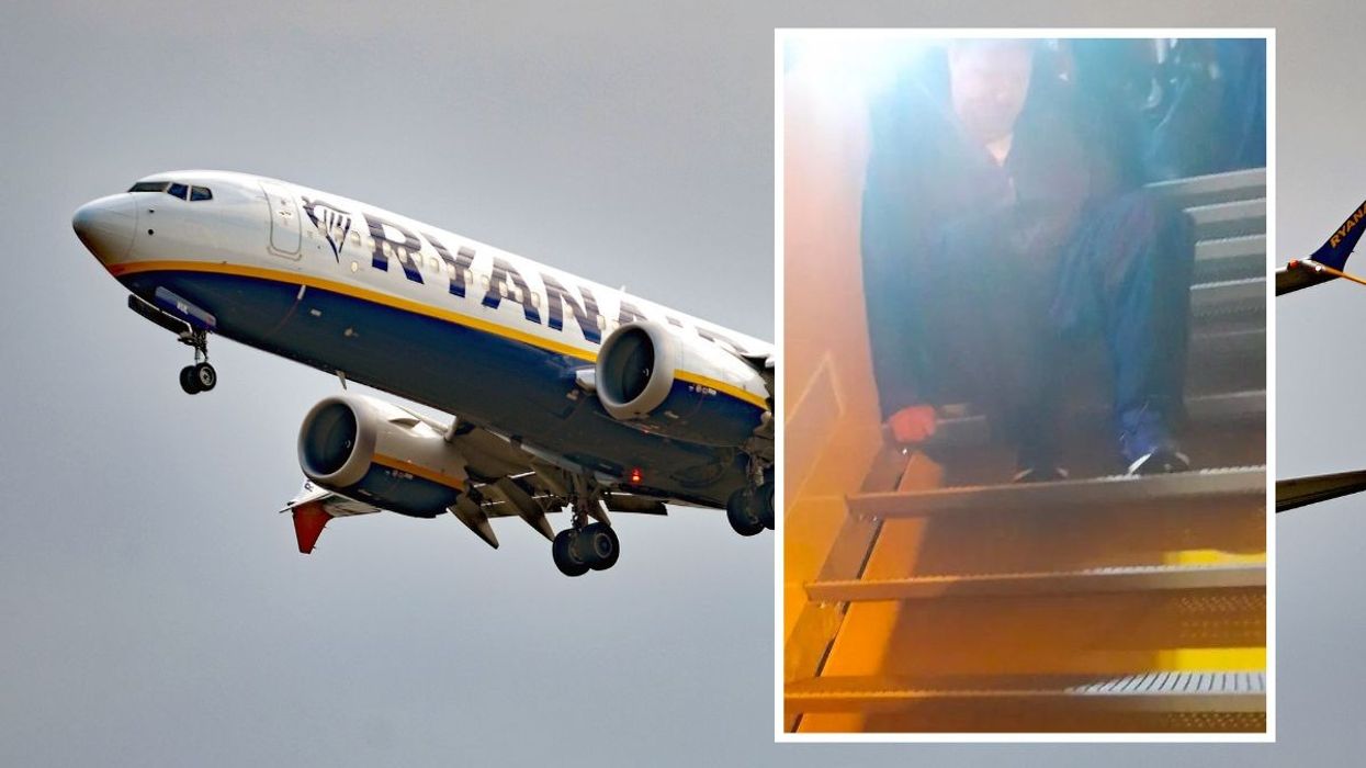 Ryanair plane and passenger struggling to get off plane