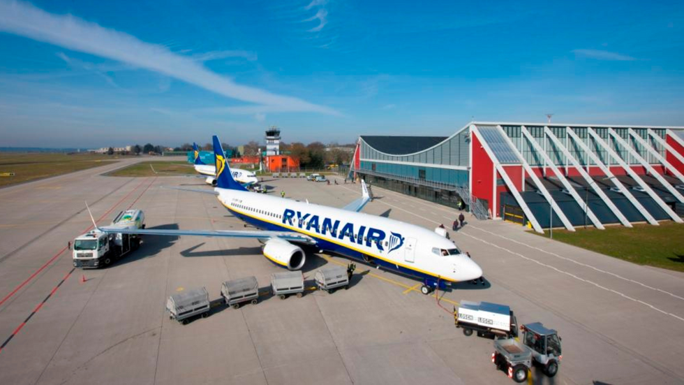 Ryanair plane at Memmingen Airport
