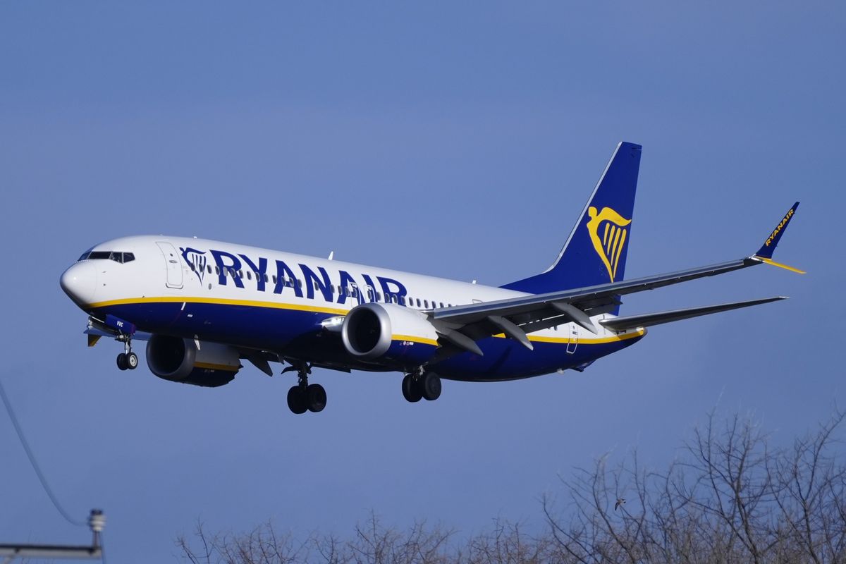 Ryanair plane flying