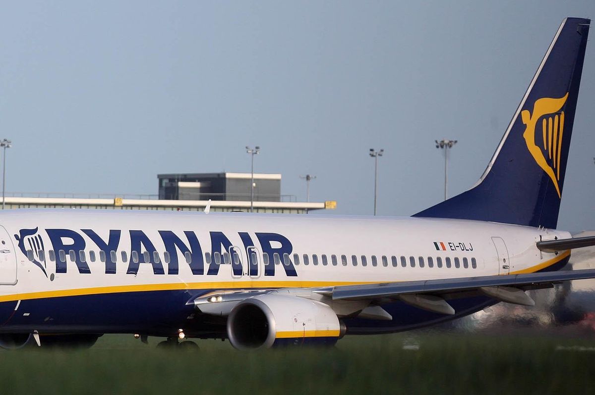 Ryanair plane