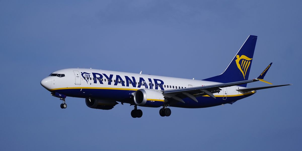 NextImg:Ryanair flight plunged into mayhem as police storm plane after 'five passengers cause mid-air chaos'