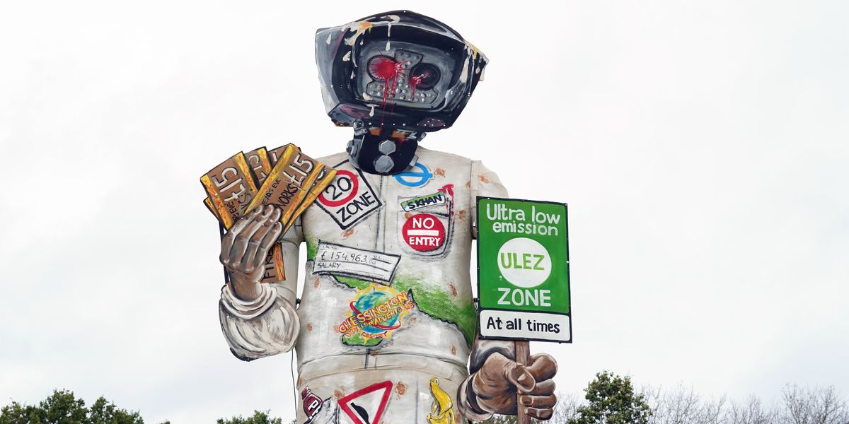 NextImg:Sadiq Khan mocked with London mayor effigy at bonfire night festival amid anger over Ulez