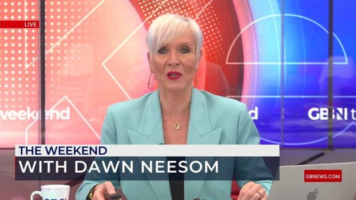 'Hero' London bus driver sacked after he chased down thief who stole passenger's necklace