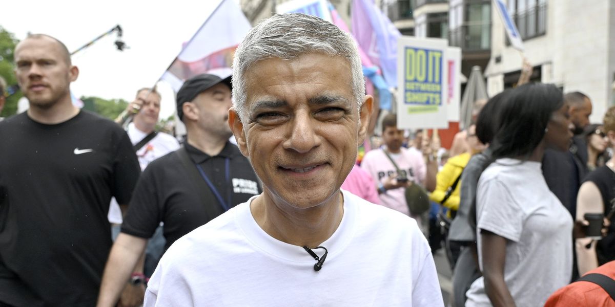 Sadiq Khan’s Oxford Street car ban plans handed new blow just months before coming into force Sadiq Khan’s Oxford Street car ban plans handed new blow just months before coming into force