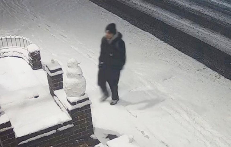 Sammy the snowman stolen outside the Potter pub