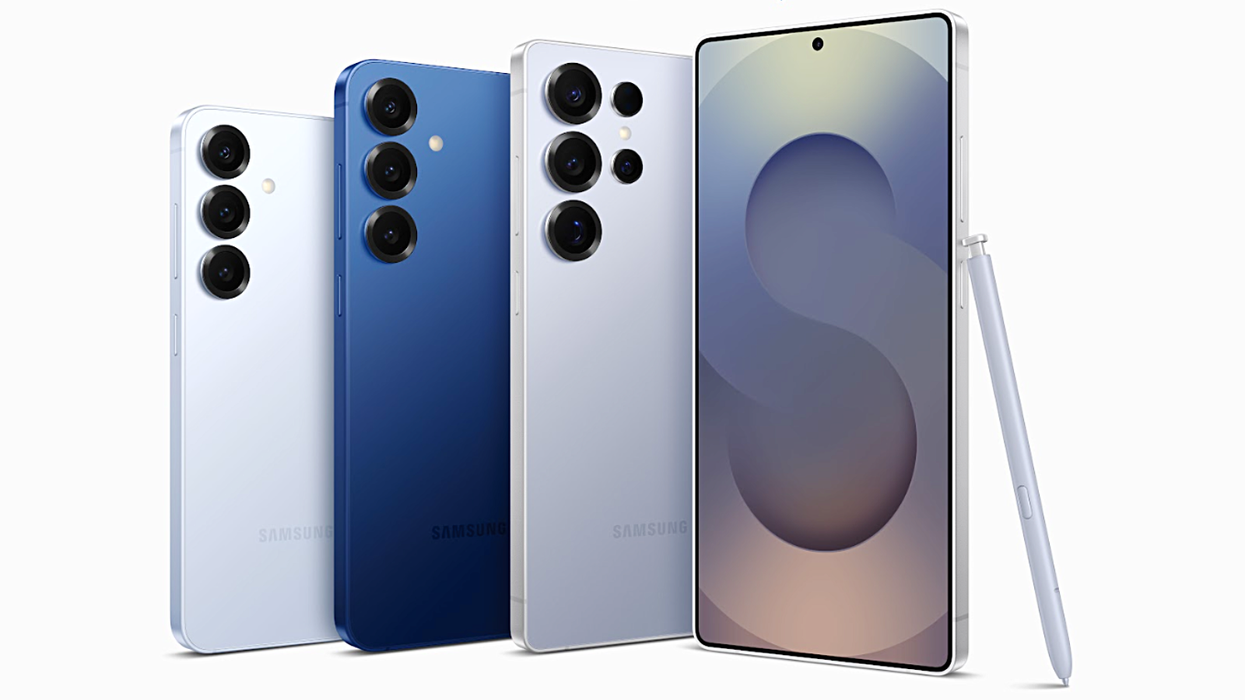samsung galaxy s25 and galaxy s25 plus and galaxy s25 ultra freestanding in a complete lineup on a white background