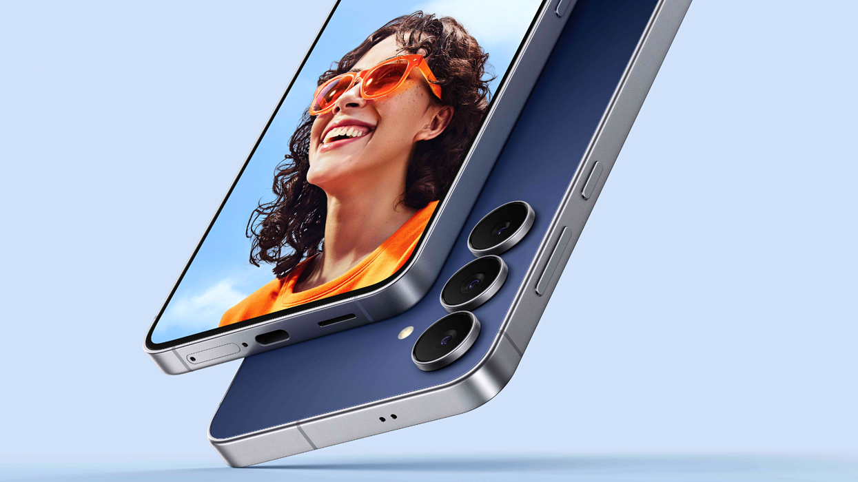 samsung galaxy s25 in navy blue
