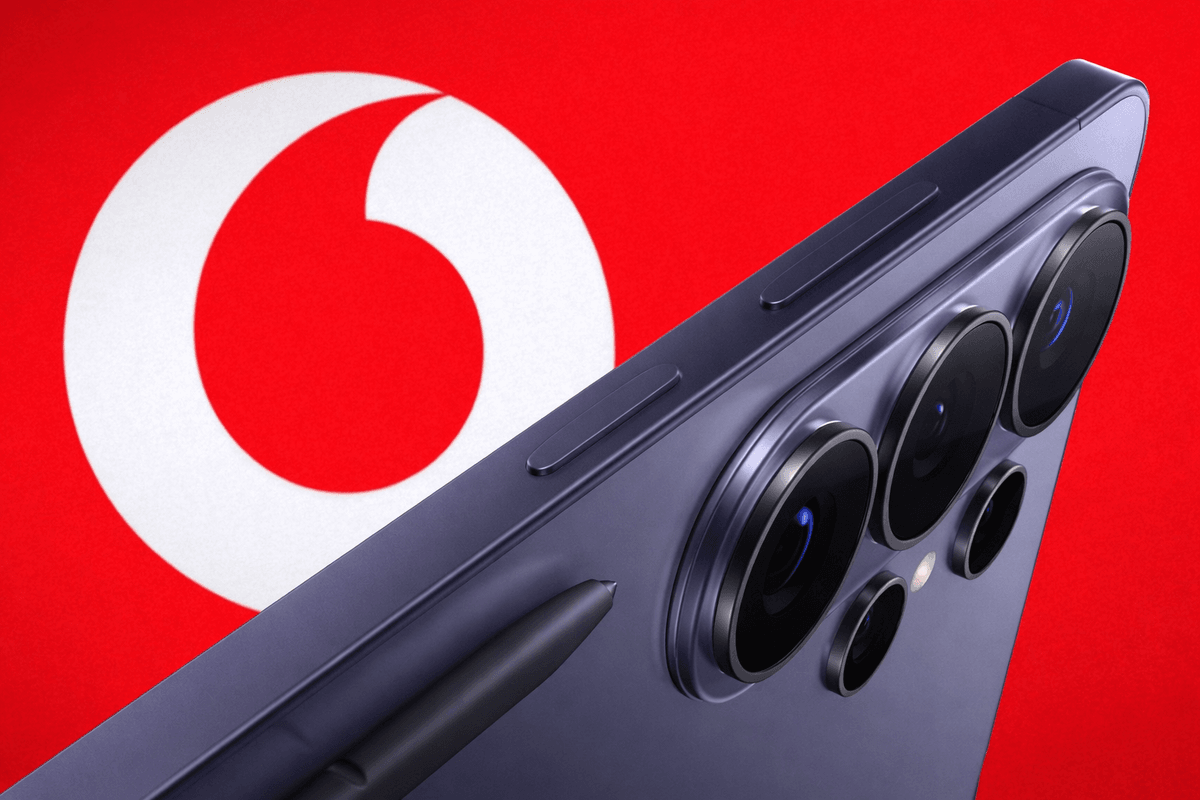 Samsung Galaxy S26 Ultra in front of Vodafone logo