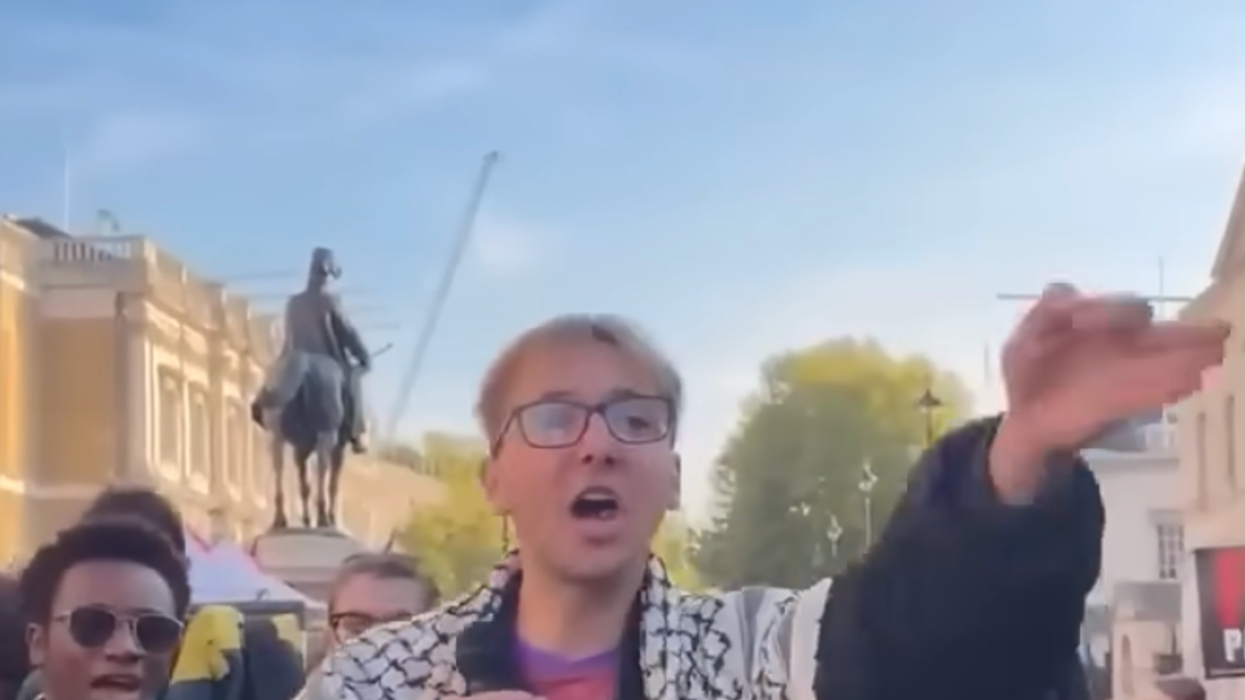 Met Police arrest suspended Oxford student who chanted 'put the Zios in the ground' during pro-Palestine rally