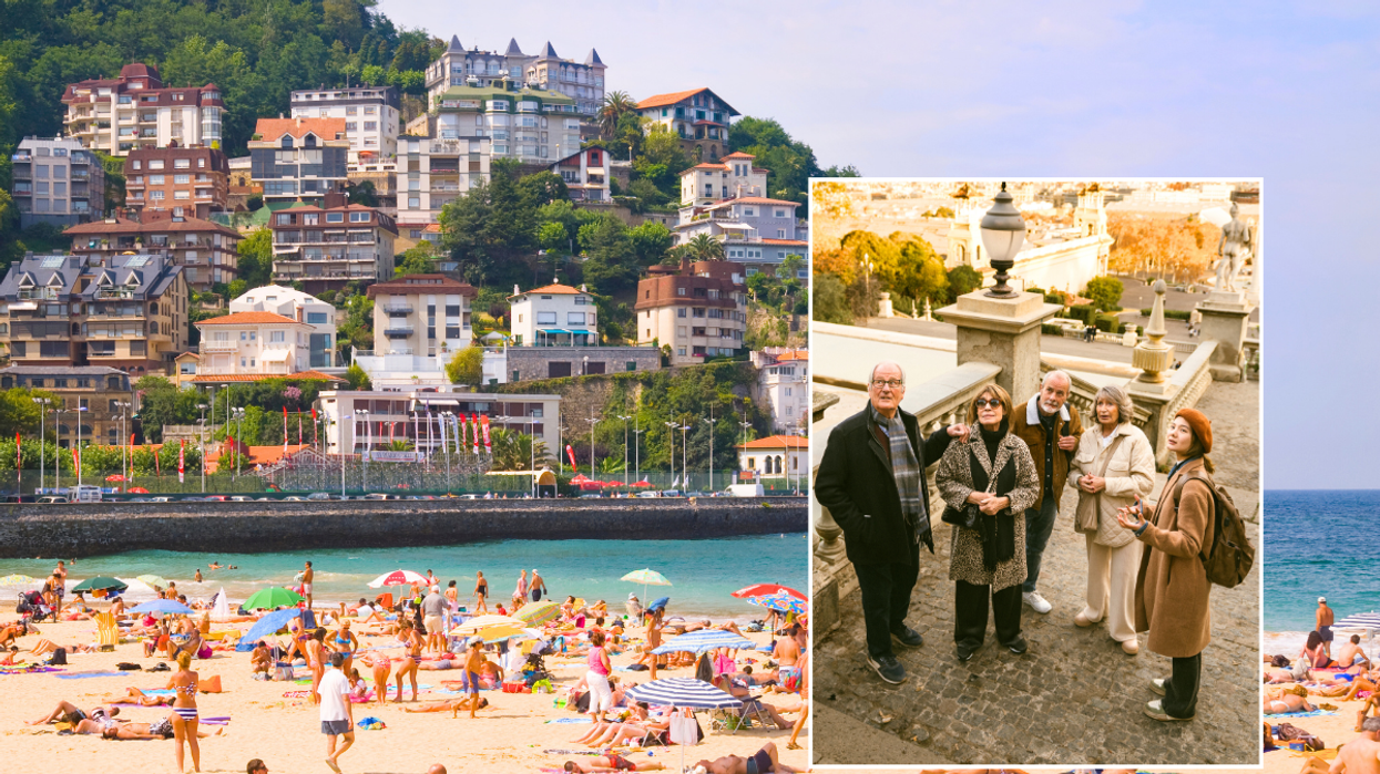 San Sebastián beach / tour group in Spain