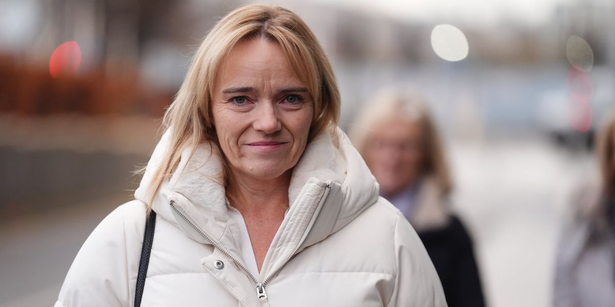 Sandie Peggie: NHS nurse's trans ruling to be revised after vital evidence 'made-up by AI' thumbnail