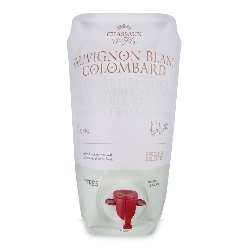 Sauvignon Blanc wine pouches