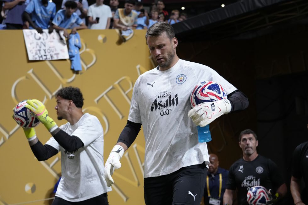 Scott Carson, Ederson