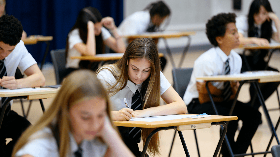 Secondary school children (Stock)