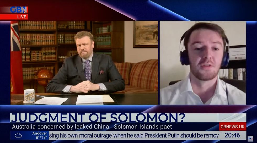 Security analyst Conor McLaughlin talking to Mark Steyn.