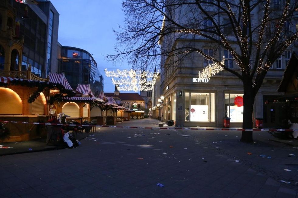 Security measures are put in place around the Christmas market and its surroundings after the market\u200b