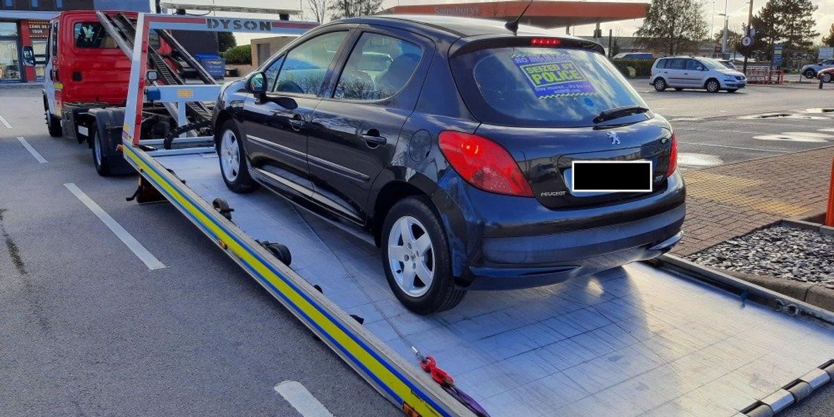 Motorists risk £300 penalty and driving ban for offences as police target uninsured road users Motorists risk £300 penalty and driving ban for offences as police target uninsured road users