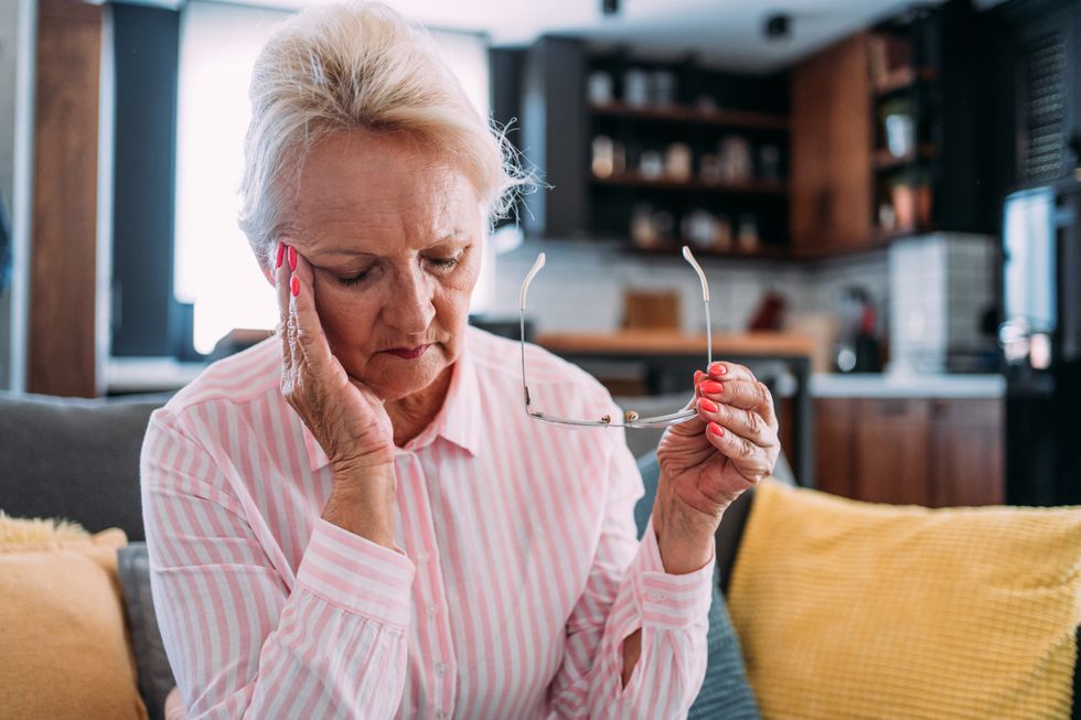 SENIOR WOMAN HAVING STROKE