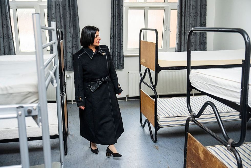 Shabana Mahmood, migrant beds