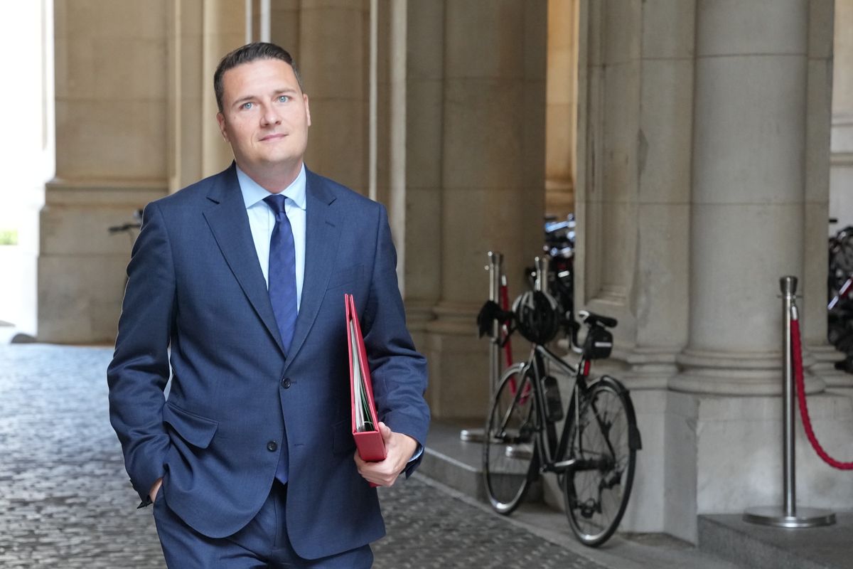 Wes Streeting says nurses can REFUSE to treat patients 'if they're racist'