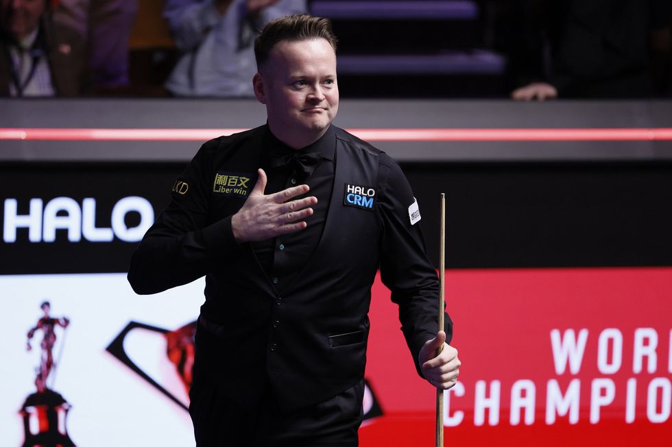 Shaun Murphy showed class immediately after beating John Higgins to reach the final of the World Snooker Championship on Saturday