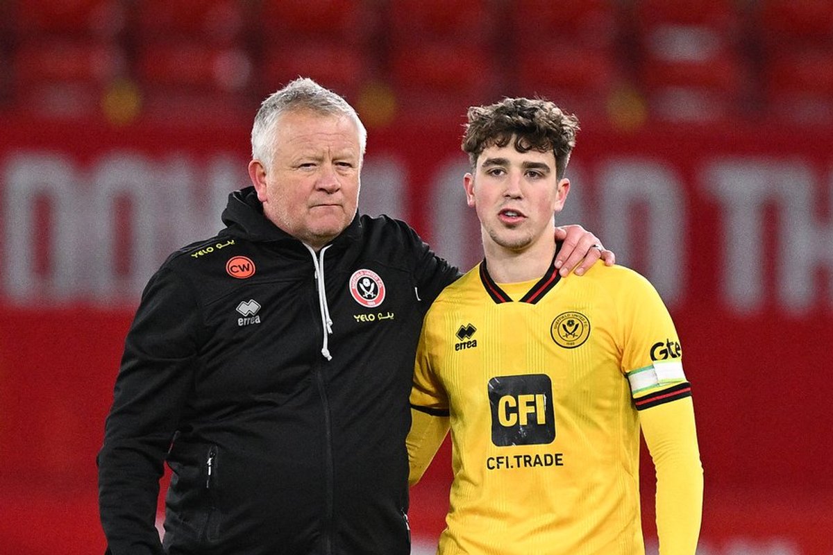 Sheffield United's Oliver Arblaster and Chris Wilder