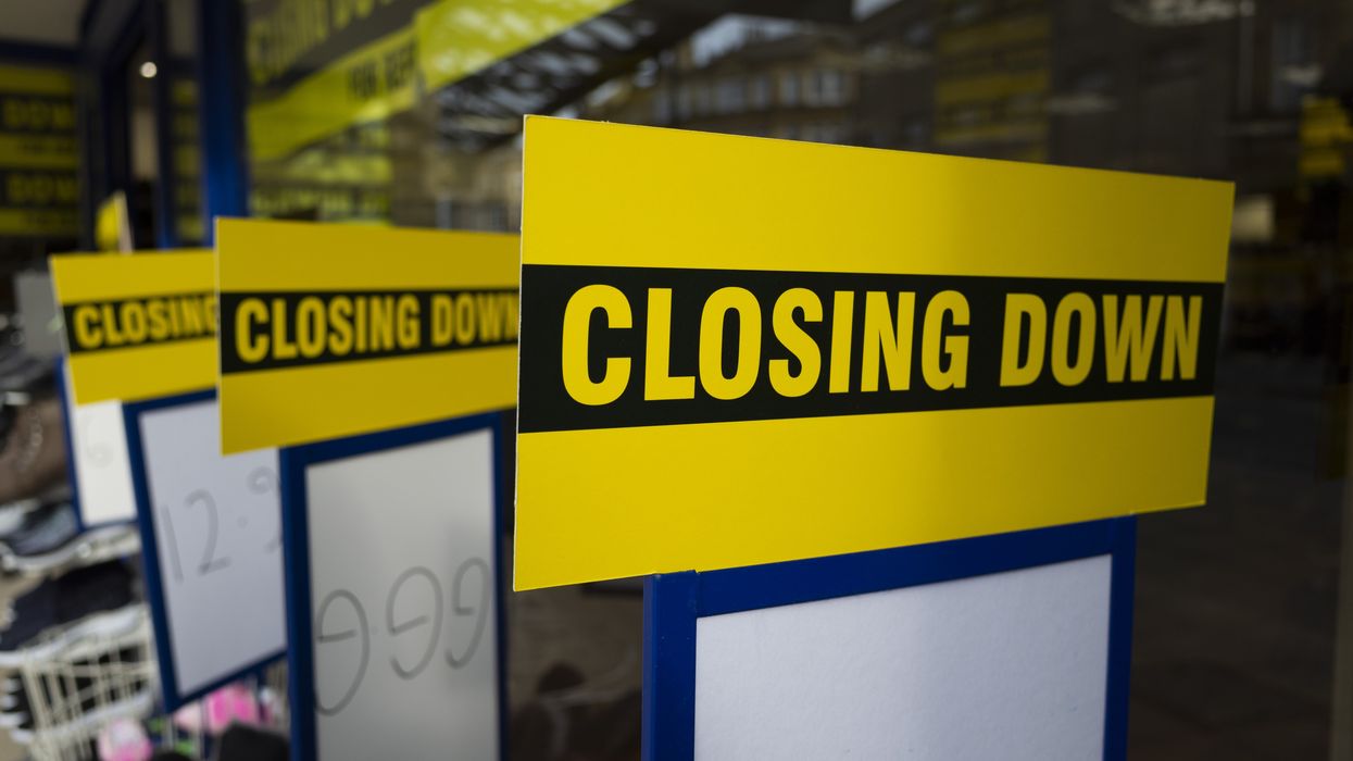 Shoezone store closed signs