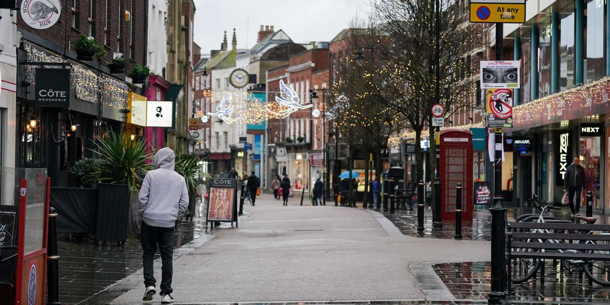 NextImg:POLL OF THE DAY: Are Britain's High Streets doomed? VOTE NOW