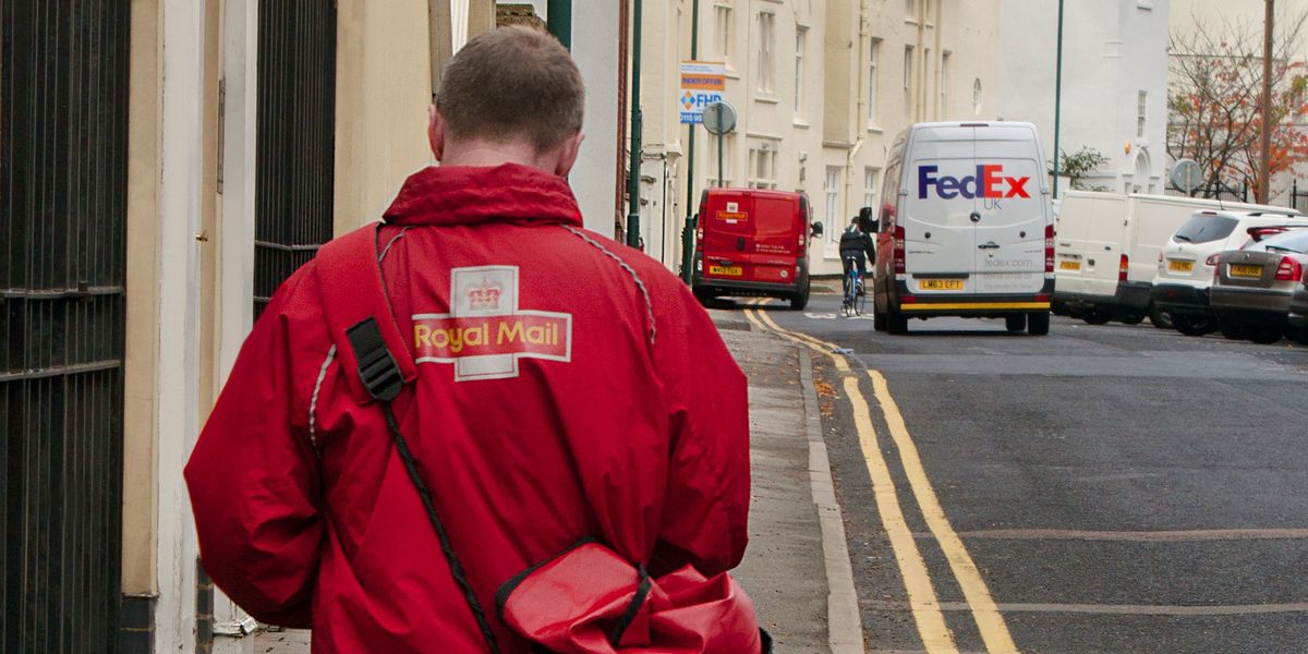 NextImg:Royal Mail managers ‘tell postmen to fake deliveries to get bonuses’