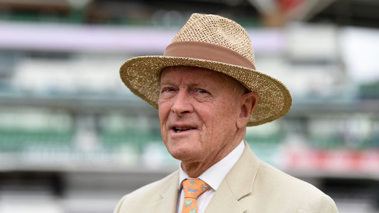 Sir Geoffrey Boycott will undergo surgery