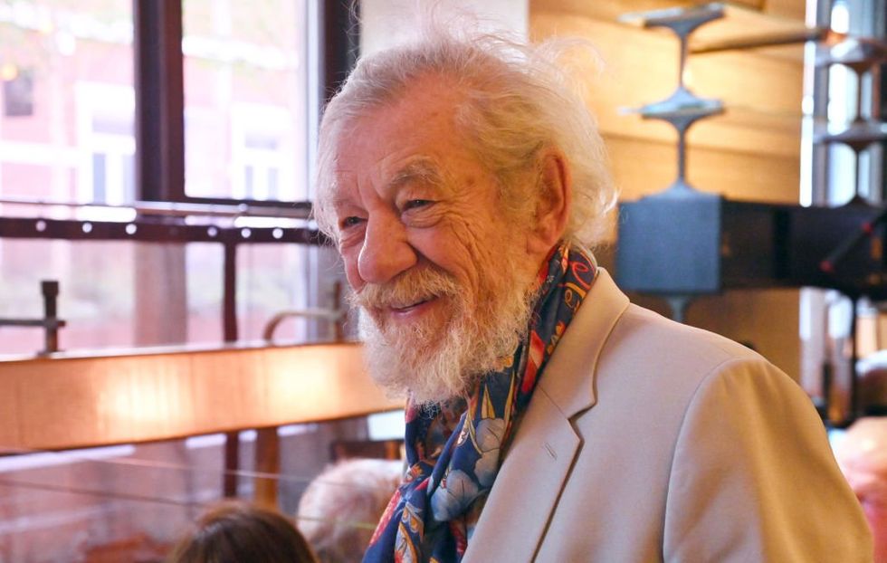 Senhor Ian McKellen