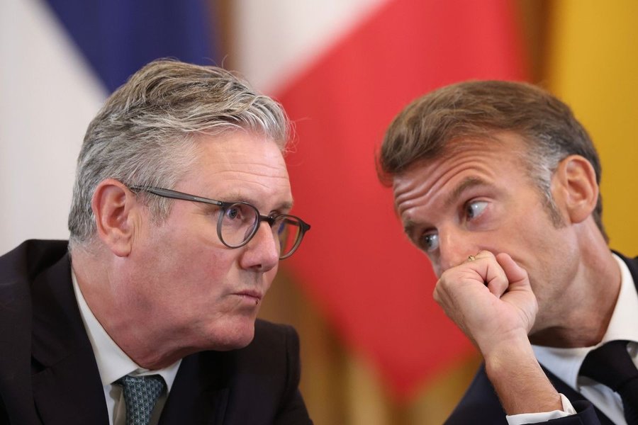 Sir Keir Starmer alongside Emmanuel Macron in the White House