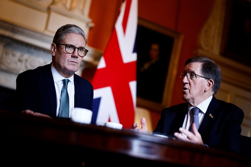 Sir Keir Starmer alongside ex-Nato chief Lord Robertson