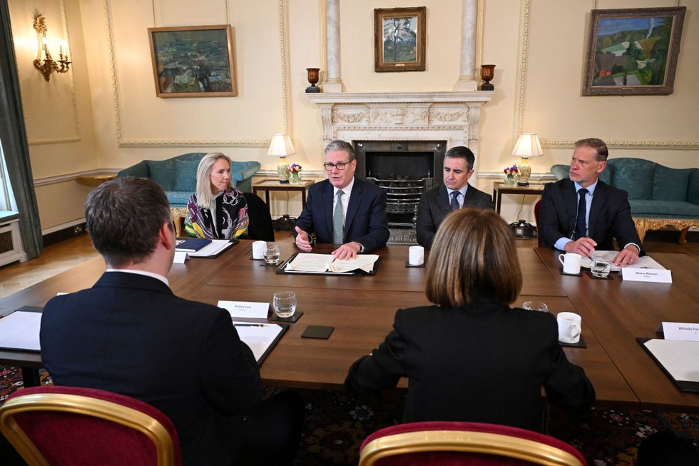 Sir Keir Starmer e chefes de tecnologia de Xi, Meta, Snap, TikTok e Google