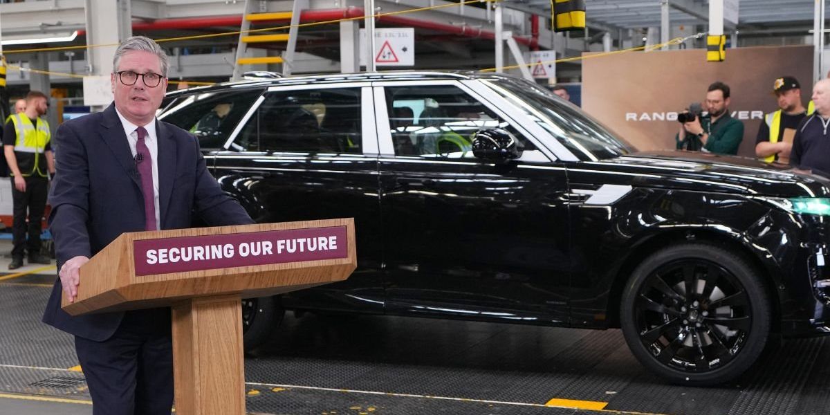 Labour urged to make deal with EU to protect £70billion car industry ahead of new Brexit rules Labour urged to make deal with EU to protect £70billion car industry ahead of new Brexit rules