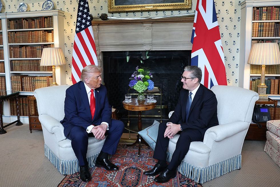 Sir Keir Starmer sits down with Donald Trump for meeting\u200b