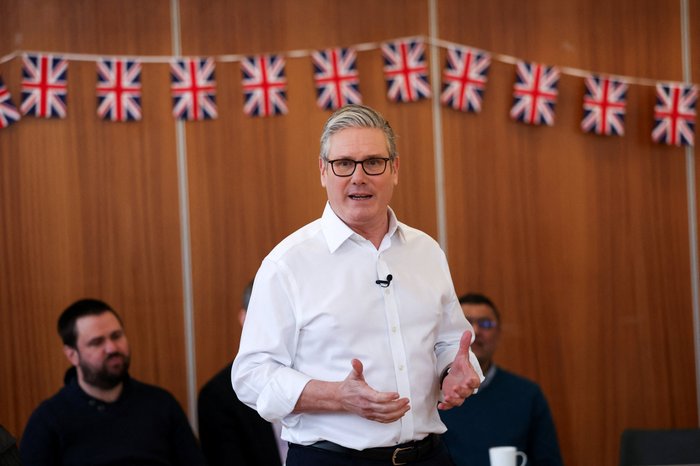 Sir Keir Starmer speaks to voters in Hertfordshire